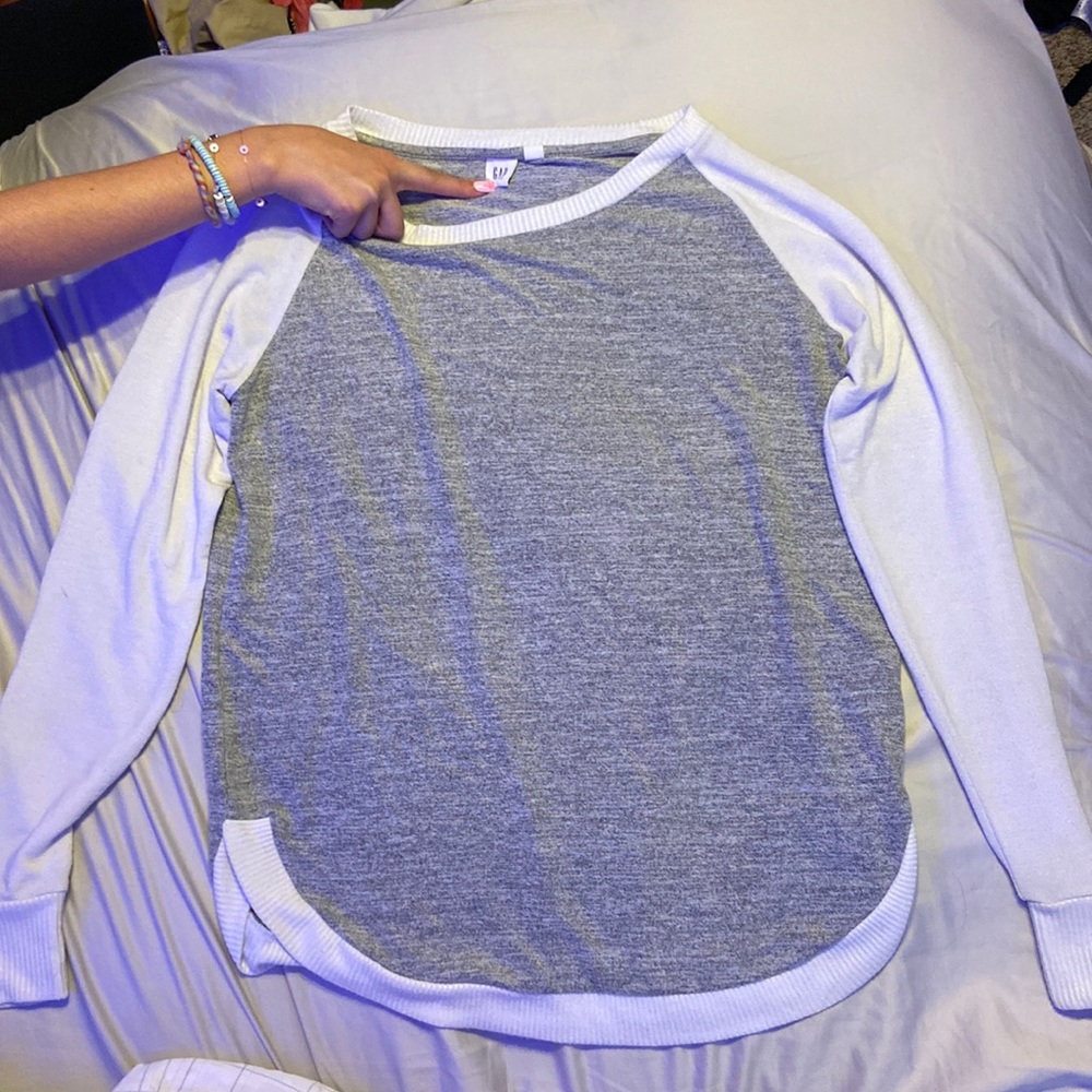 GAP sweater